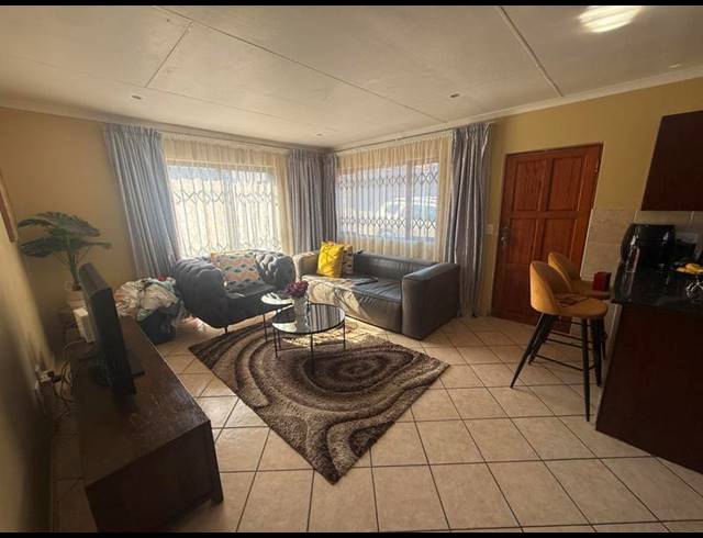 3 BEDROOM TOWNHOUSE FOR SALE IN THE REEDS